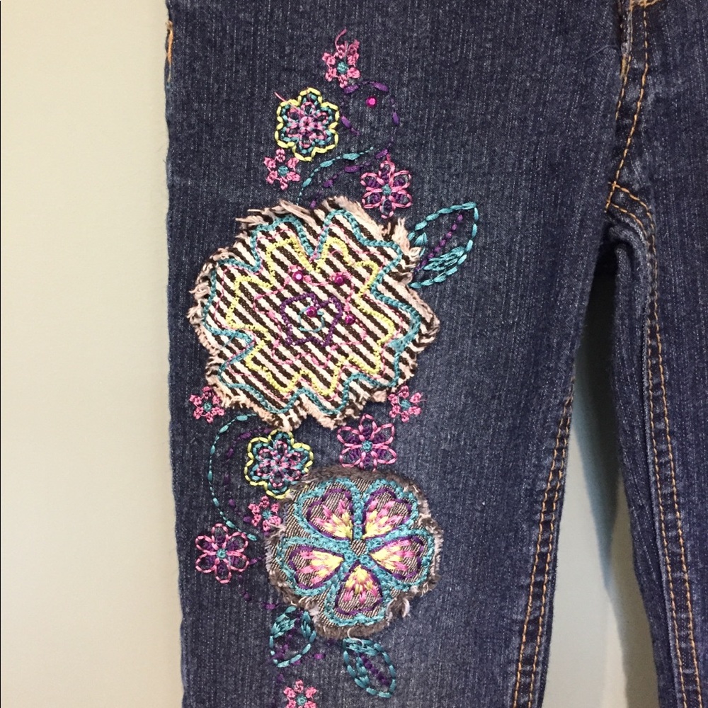 FLOWERS DETAILS CAPRIS - Picture 2 of 6